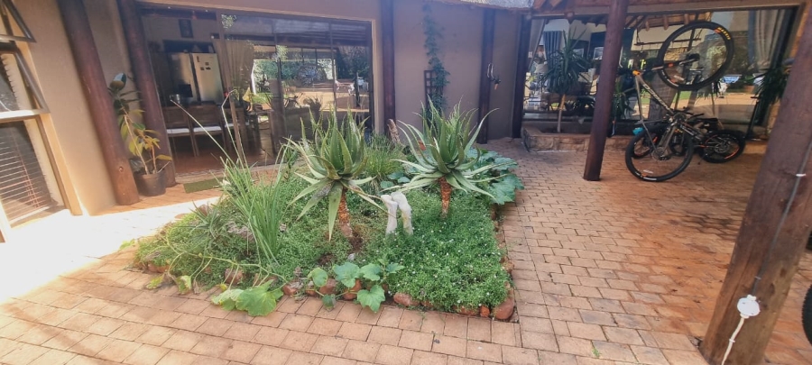 8 Bedroom Property for Sale in Kshane North West